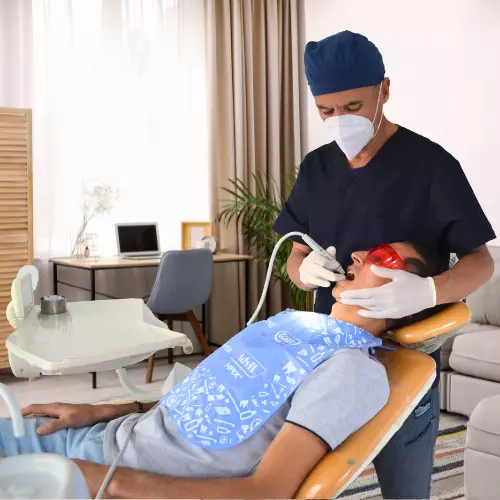 ¿Sabías que puedes recibir atención odontológica de calidad en la comodidad de tu hogar? En el marco del Mes de la Asistencia Domiciliaria, te invitamos a descubrir esta innovadora alternativa que facilita el acceso a la salud bucodental para personas de todas las edades. ¿Para quién es la asistencia odontológica domiciliaria?